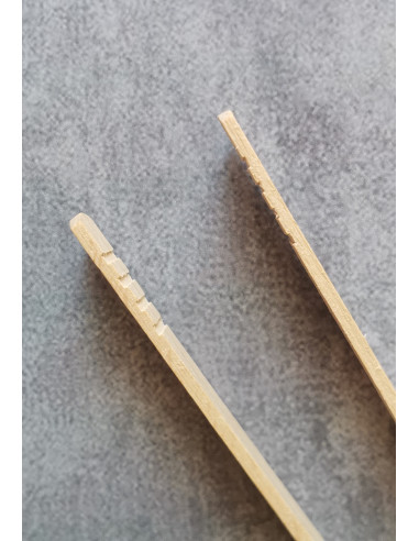 Kleště dřevěné, rozměry - 32 x 6 cm